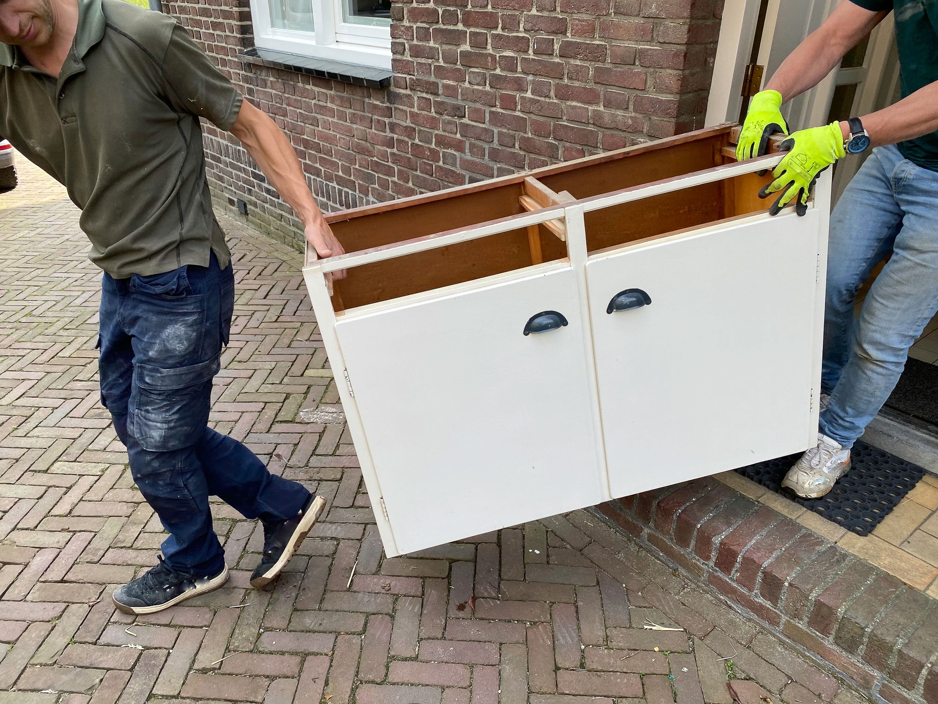 Dismantling a Retro  Kitchen counter