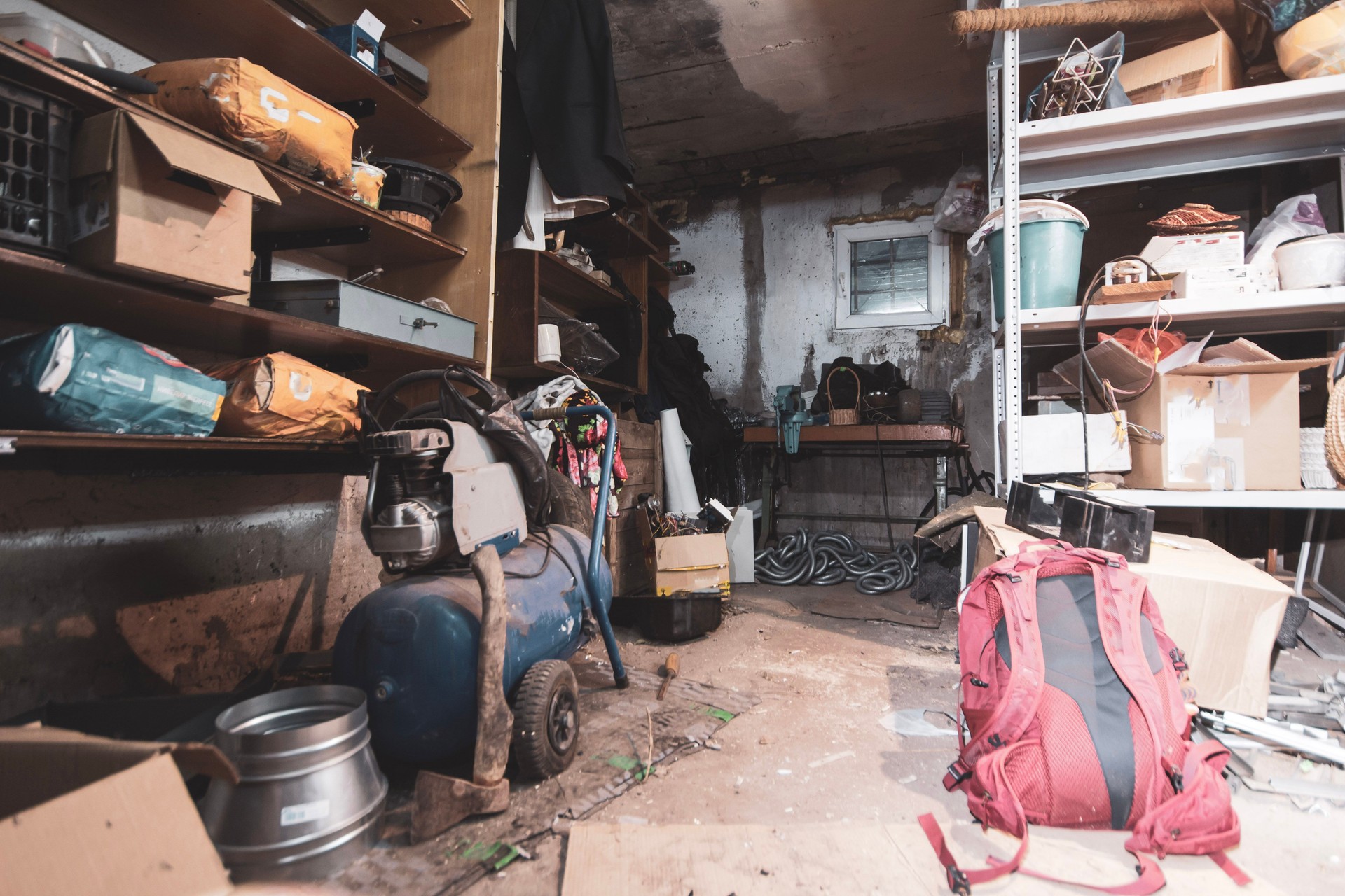 junk in the garage lying in a chaotic and chaotic position, the front and back backgrounds are blurred with a bokeh effect